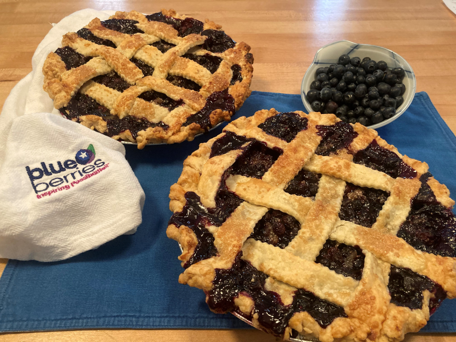 Ginger 'n' Spice Bubbling Blueberry Pie 